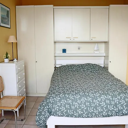 In With Access, Cleaning Included Apartment *